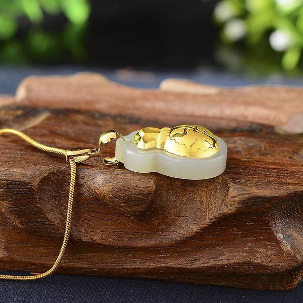 Harmony Wealth Jade Money Bag Necklace – Feng Shui Prosperity Talisman